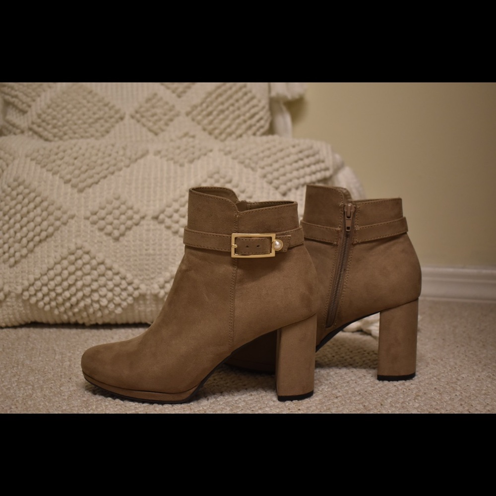 Kelly and Katie Booties! Size 8. Never Worn!
